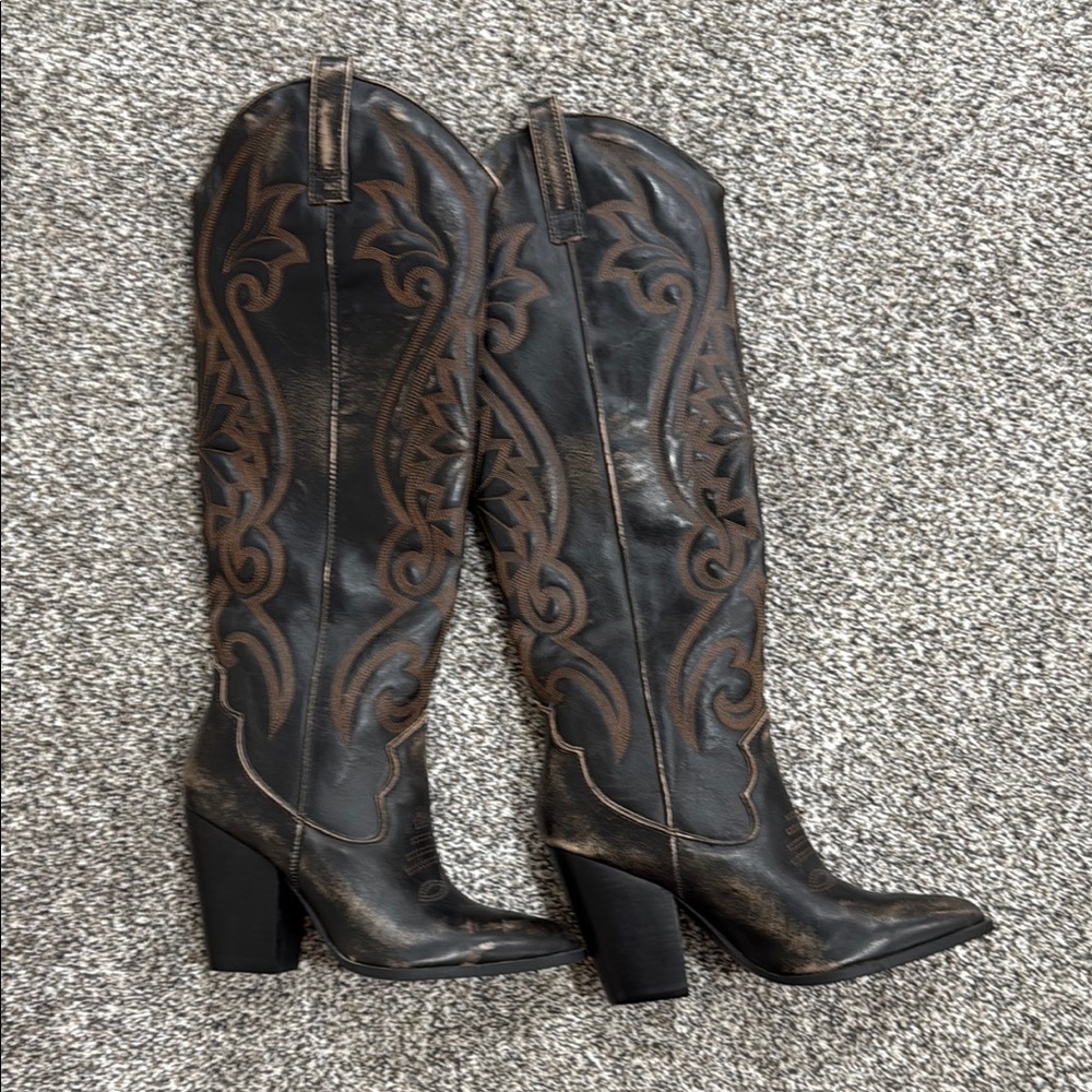 Steve Madden Black and Brown Heeled Boots with Vintage Finish